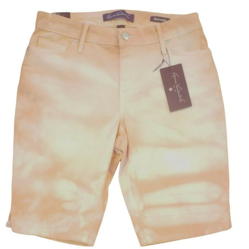 Gloria Vanderbilt Women's Jeans Bermuda Shorts Color Coral 6 New with Tags